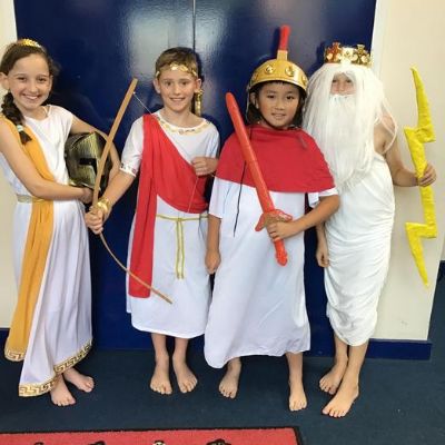 We put on a wonderful show for our Ancient Greek class assembly. Everyone spoke so confidently and enjoyed our fun dance routines. Well done Year 5!