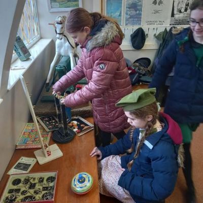 Year 6 had a fascinating time at the Lincolnsfield Centre - learning all about WW2! We experienced being in a WW2 classroom, being in an air raid shelter, as well as learning about home life during WW2!