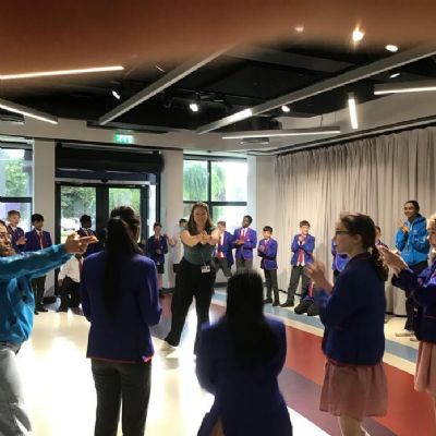 Year 6 had a brilliant time at Bucks New Uni today! We learnt about different degrees they have on offer, played lots of fun games and had an amazing tour around the campus.
